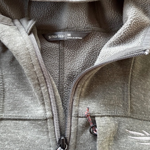 SITKA Gear Camp Hoody. Color Green Size Medium - Picture 2 of 7